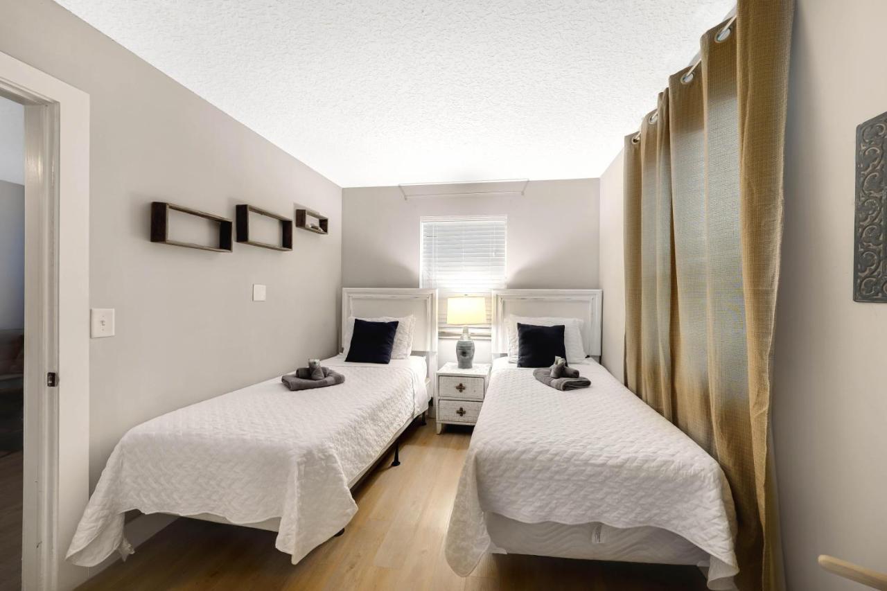 By Pmi Unit 2 * West Palm Beach