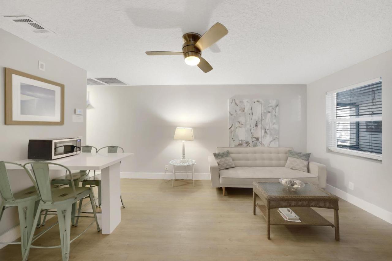 By Pmi Unit 2 West Palm Beach