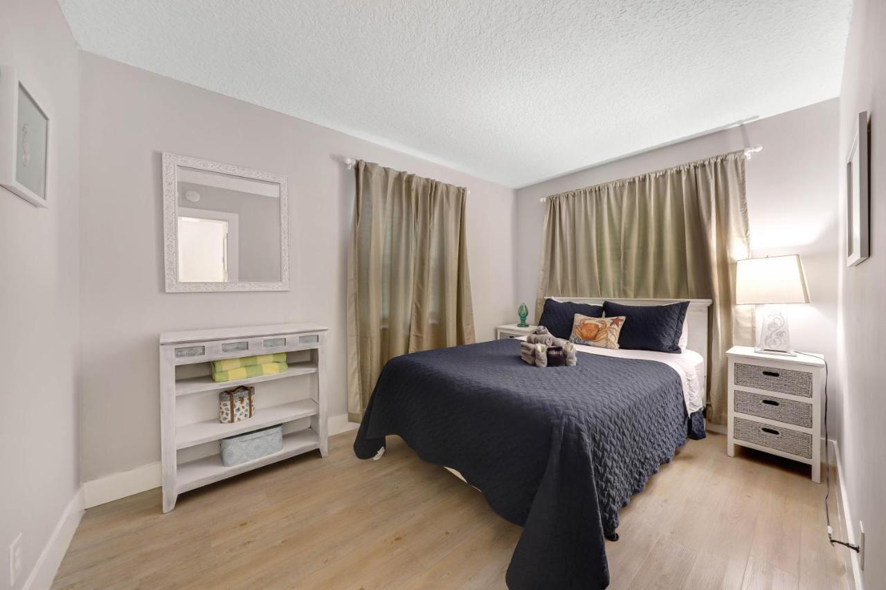 By Pmi Unit 2 * West Palm Beach