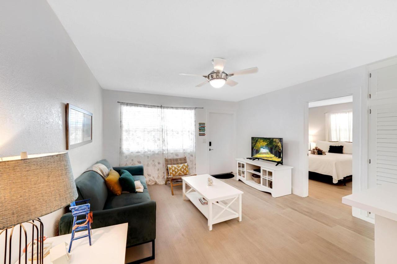 By Pmi Unit 1 * West Palm Beach