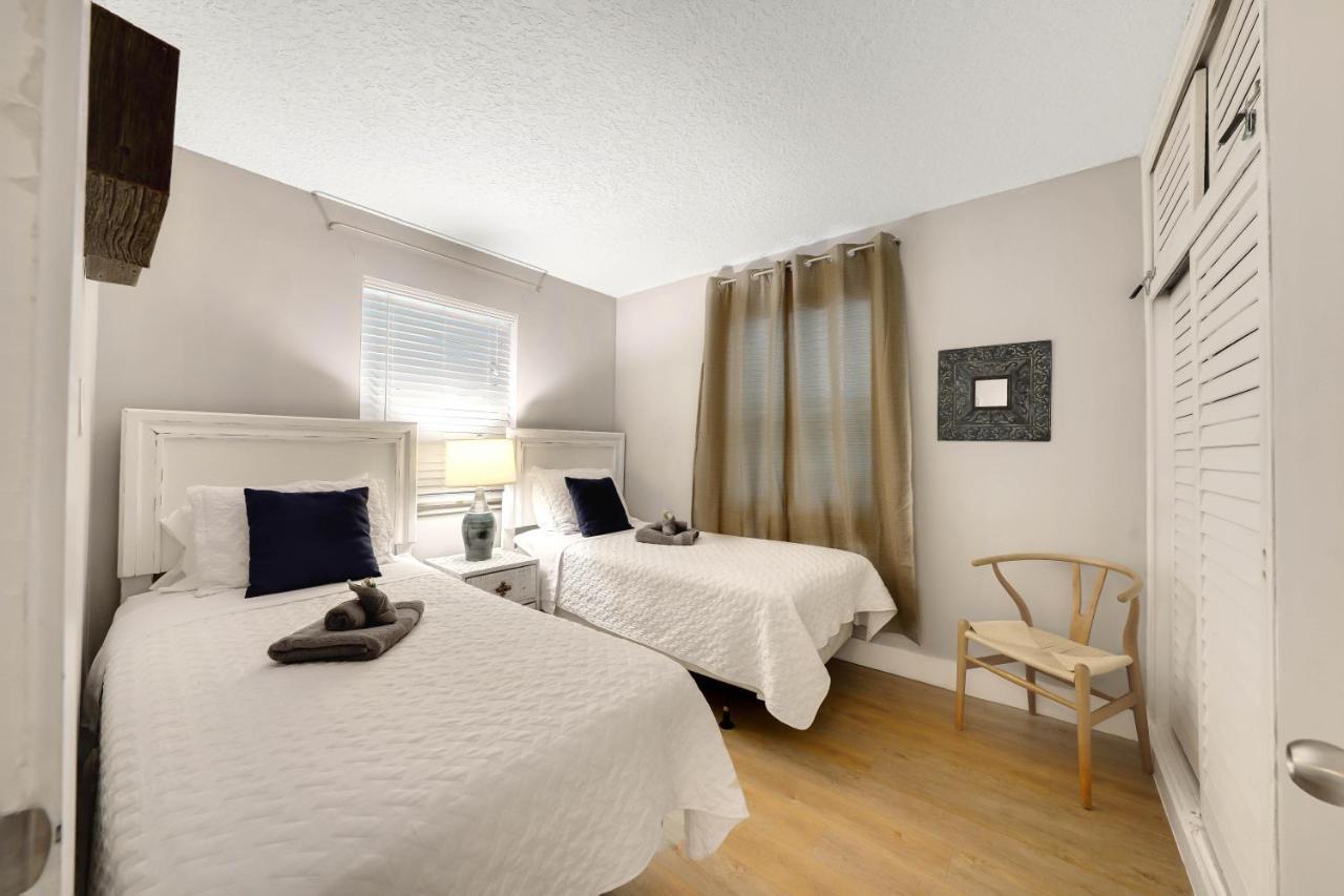 By Pmi Unit 2 West Palm Beach