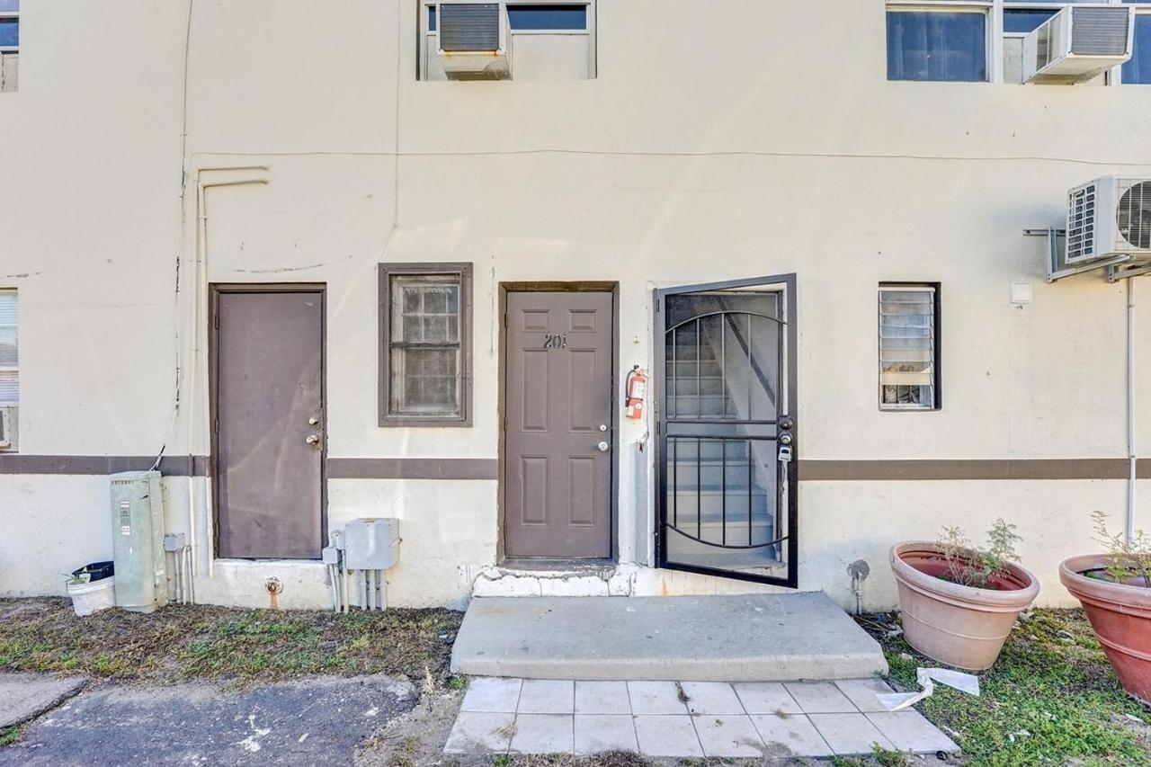 Tamarind 201 - Cozy In West Palm Beach, Minutes Away From Downtown! *