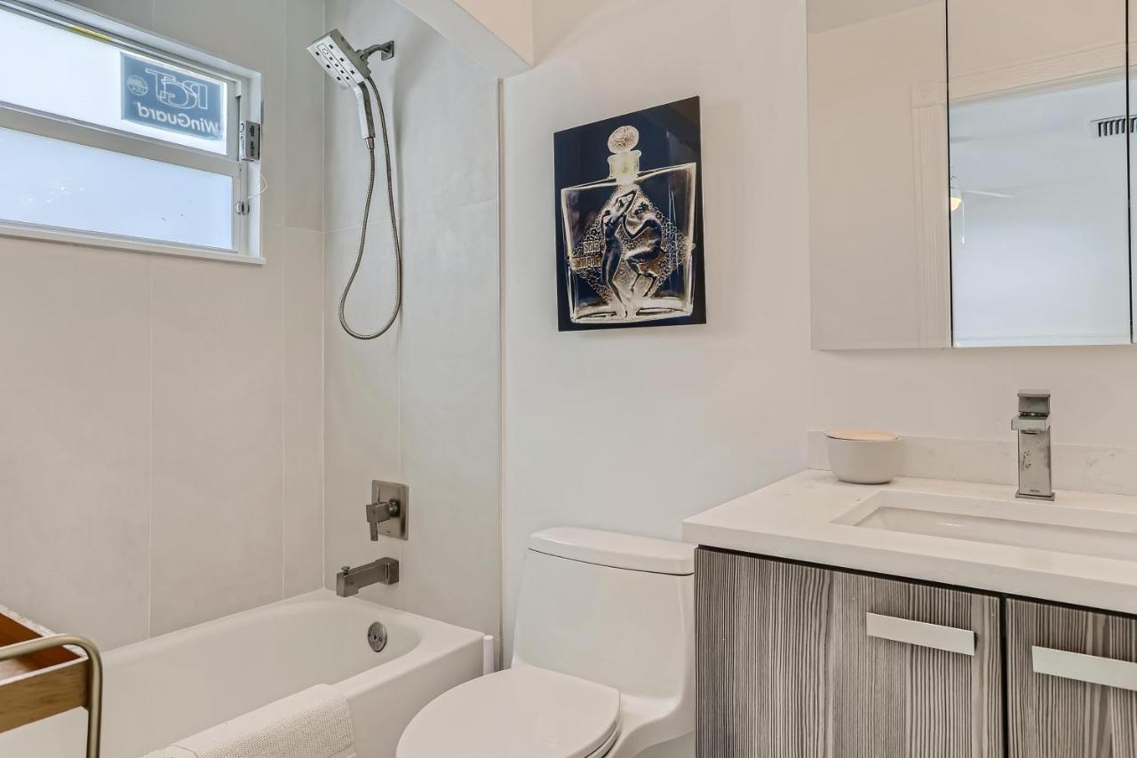 Little Havana Vacation 2bd 2ba Private Pool Holiday home *
