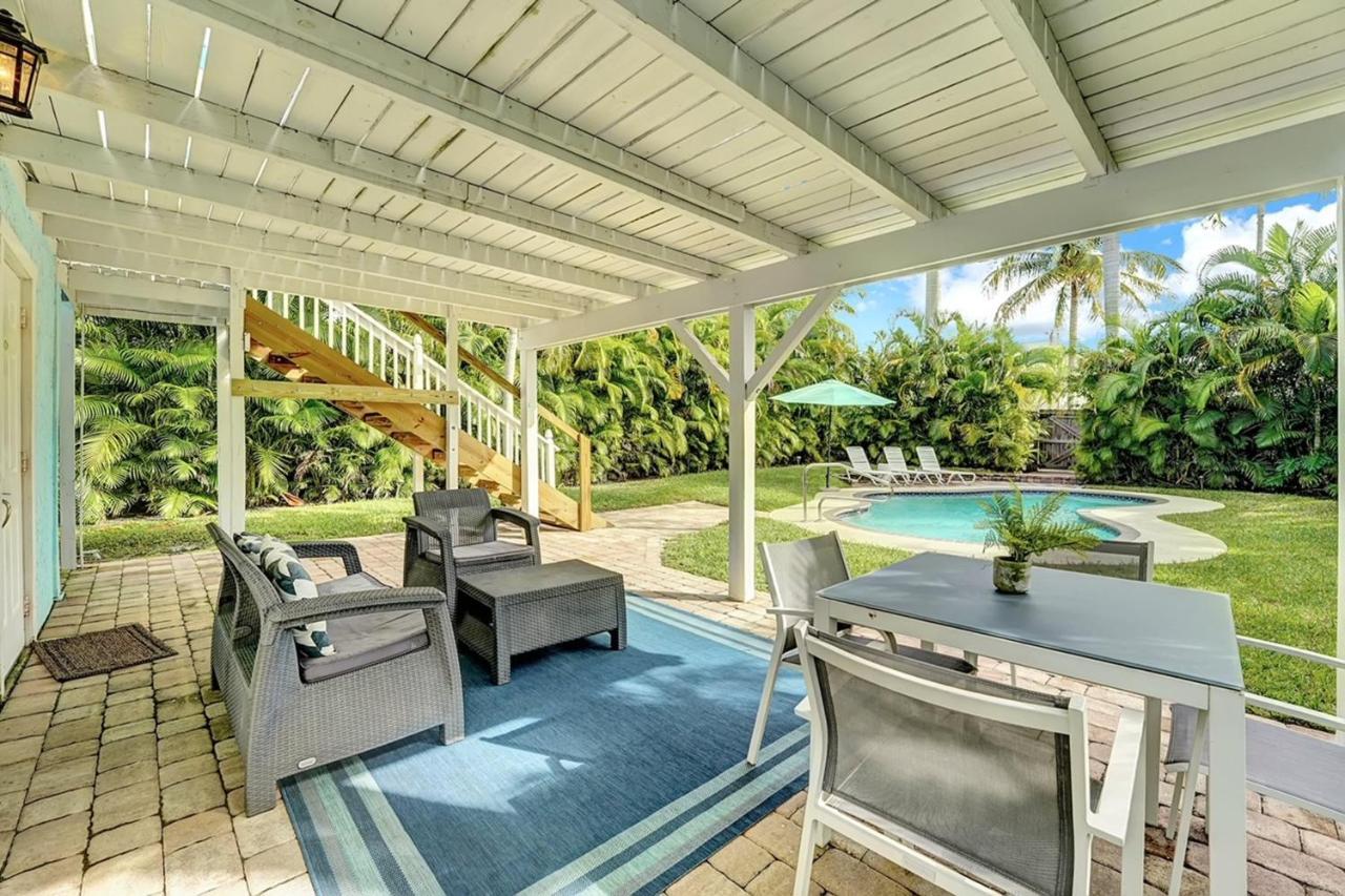 The Blue Pearl 2bd 2br Private Pool And Garden Holiday home