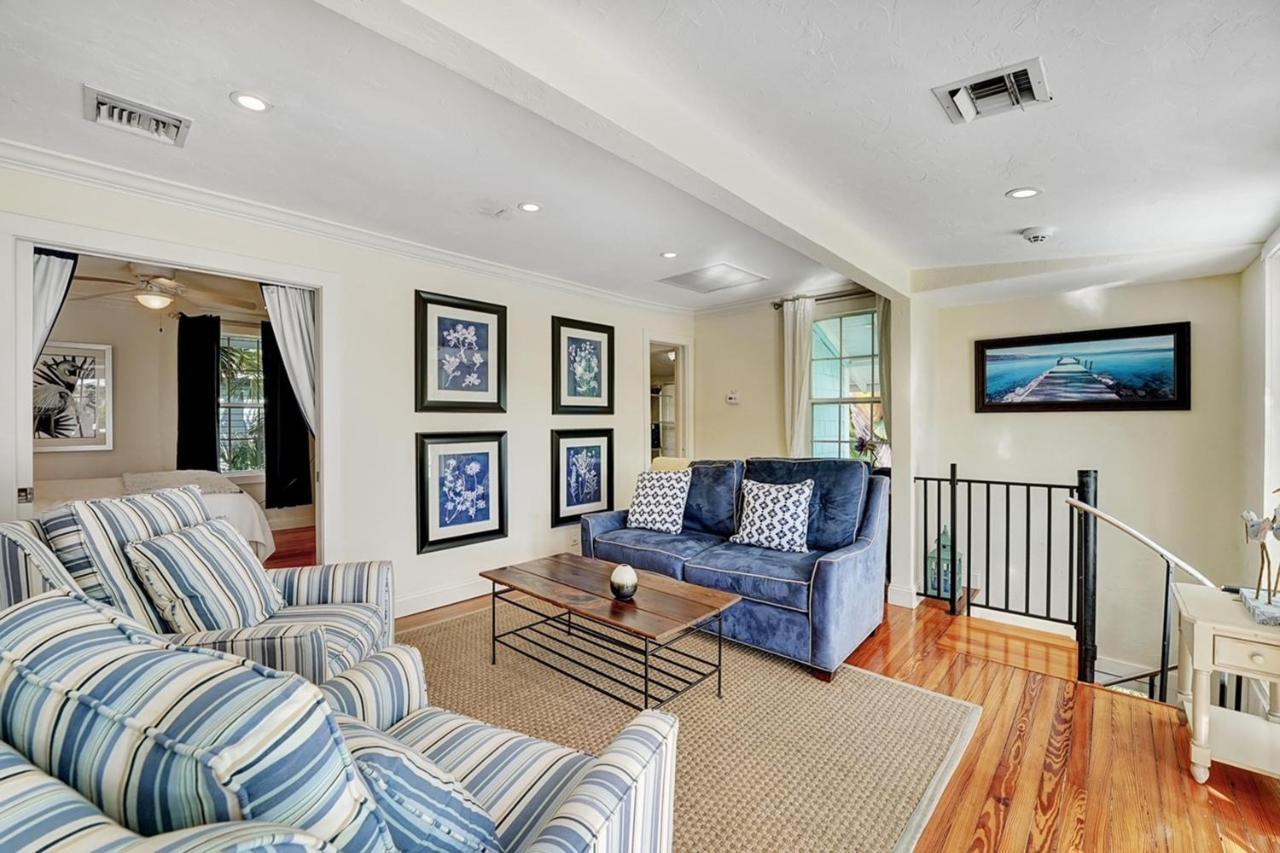 The Blue Pearl 2bd 2br Private Pool And Garden Holiday home West Palm Beach