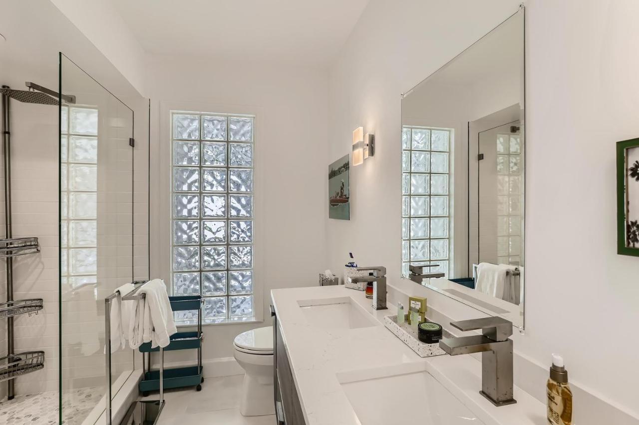 Little Havana Vacation 2bd 2ba Private Pool
