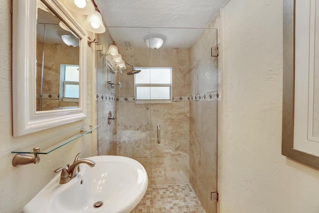 Holiday home The Blue Pearl 2bd 2br Private Pool And Garden