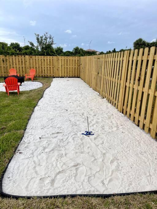 In West Palm With Pool And Pool Table! Holiday home West Palm Beach