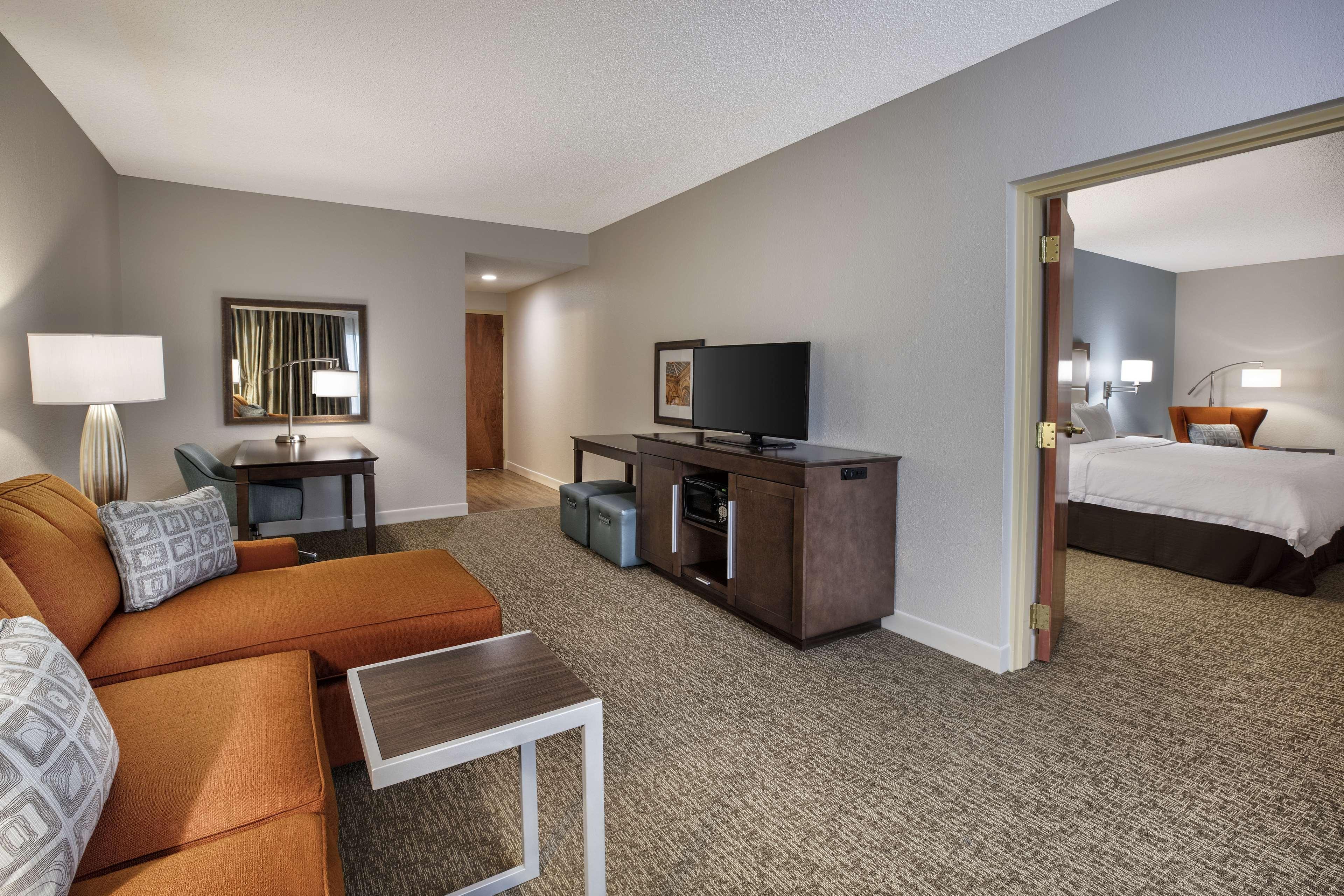 Hampton West Palm Airport Hotel