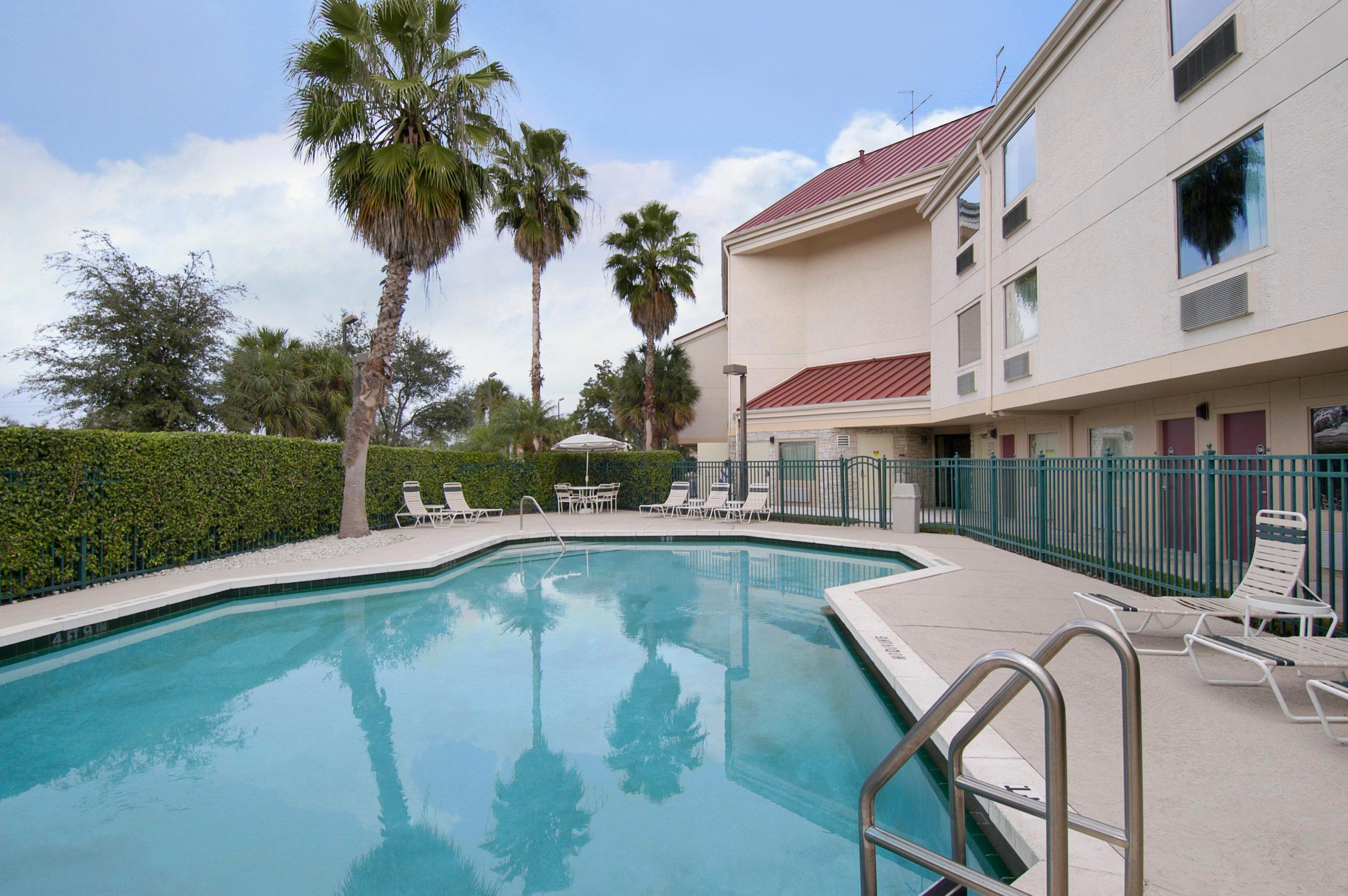 Hotel Red Roof Plus+ West Palm West Palm Beach