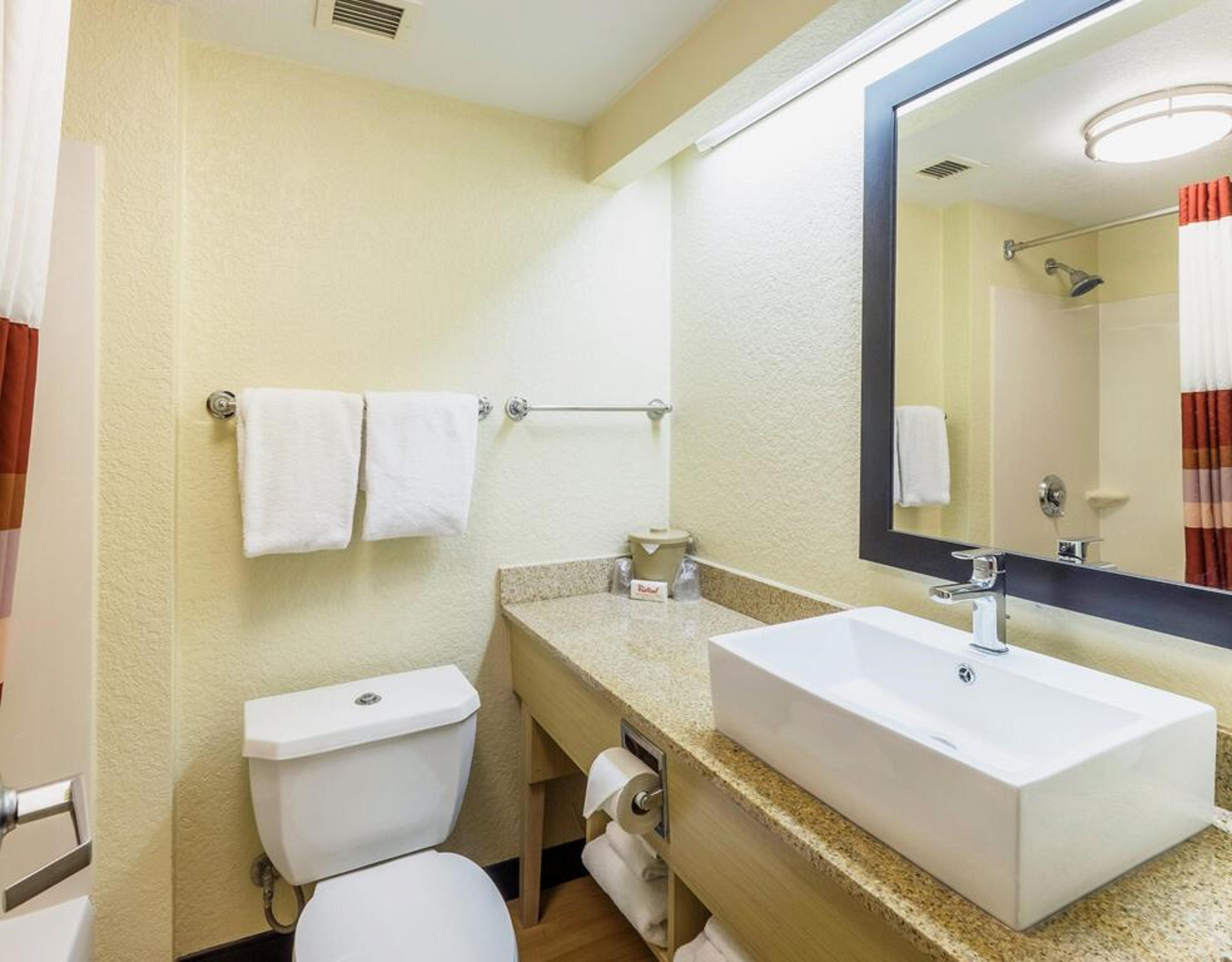 Red Roof Plus+ West Palm Hotel 3*