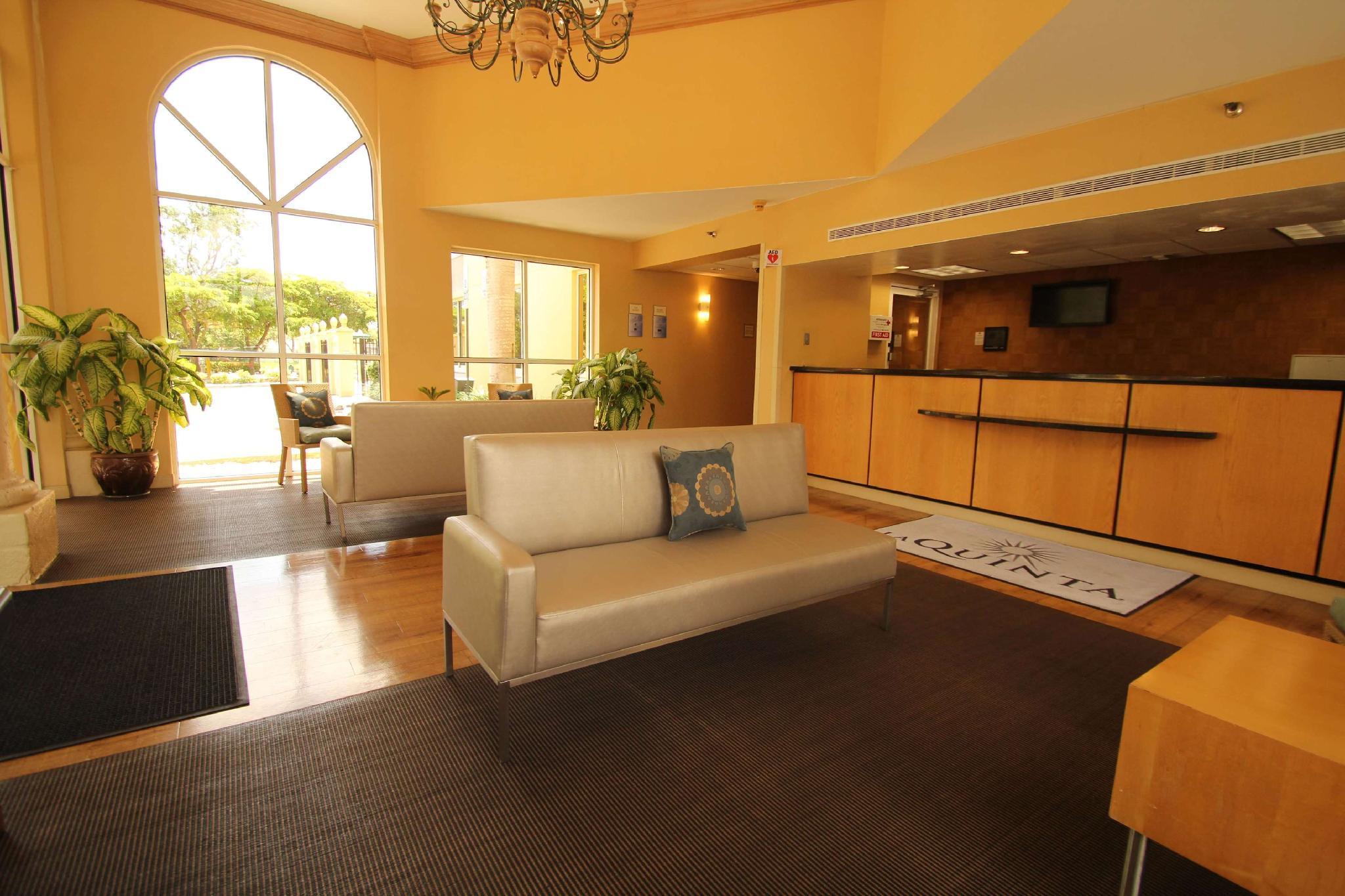La Quinta By Wyndham West Palm Airport Hotel