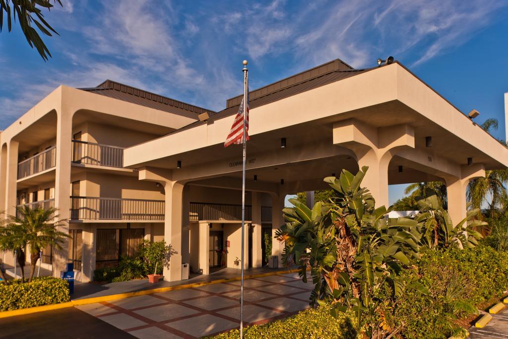 Quality Palm International Airport 3* West Palm Beach