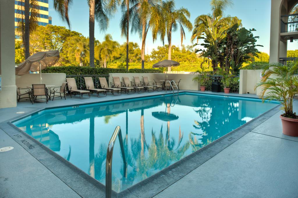 Quality Palm International Airport Inn 3*