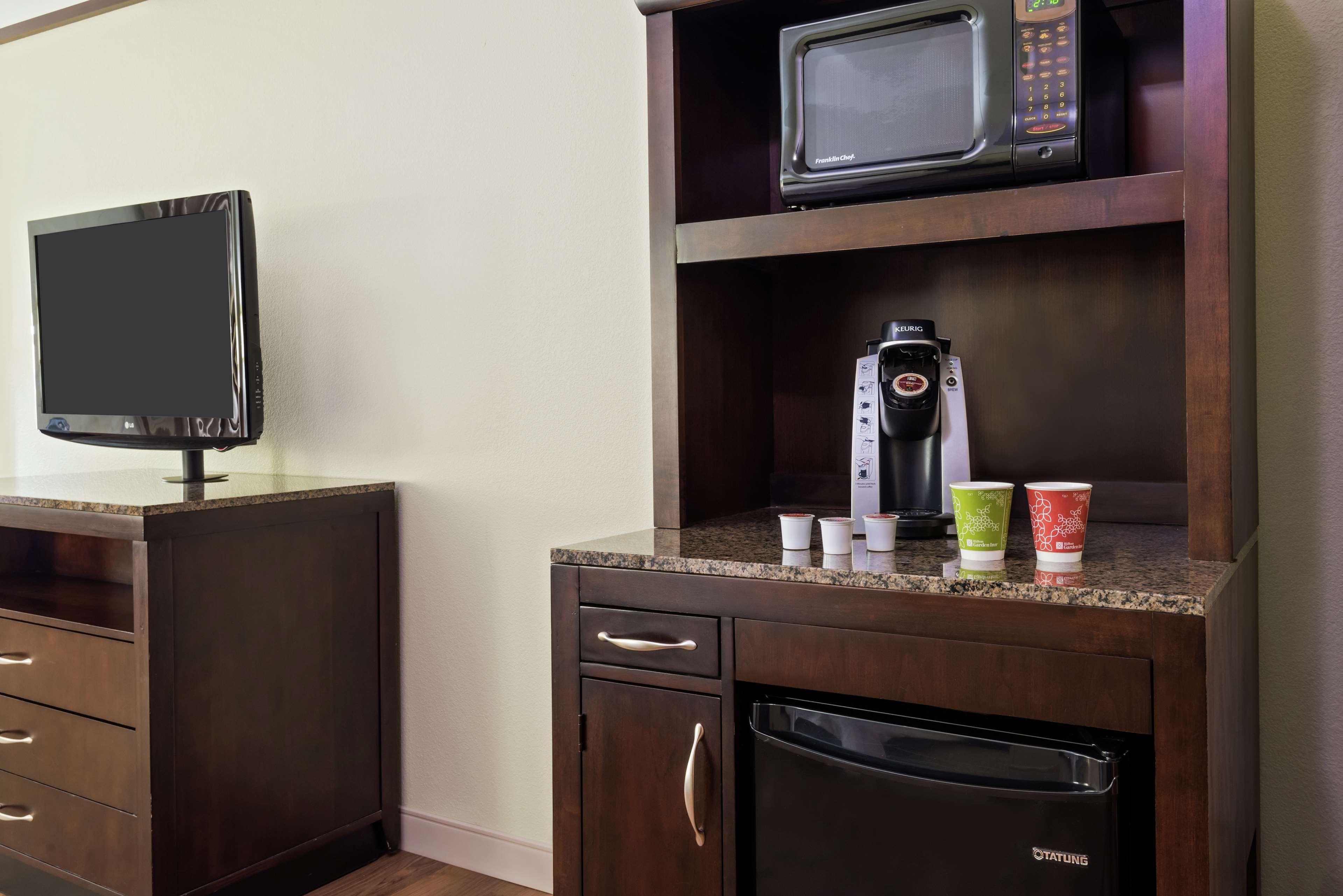 Hilton Garden Airport Hotel 3*