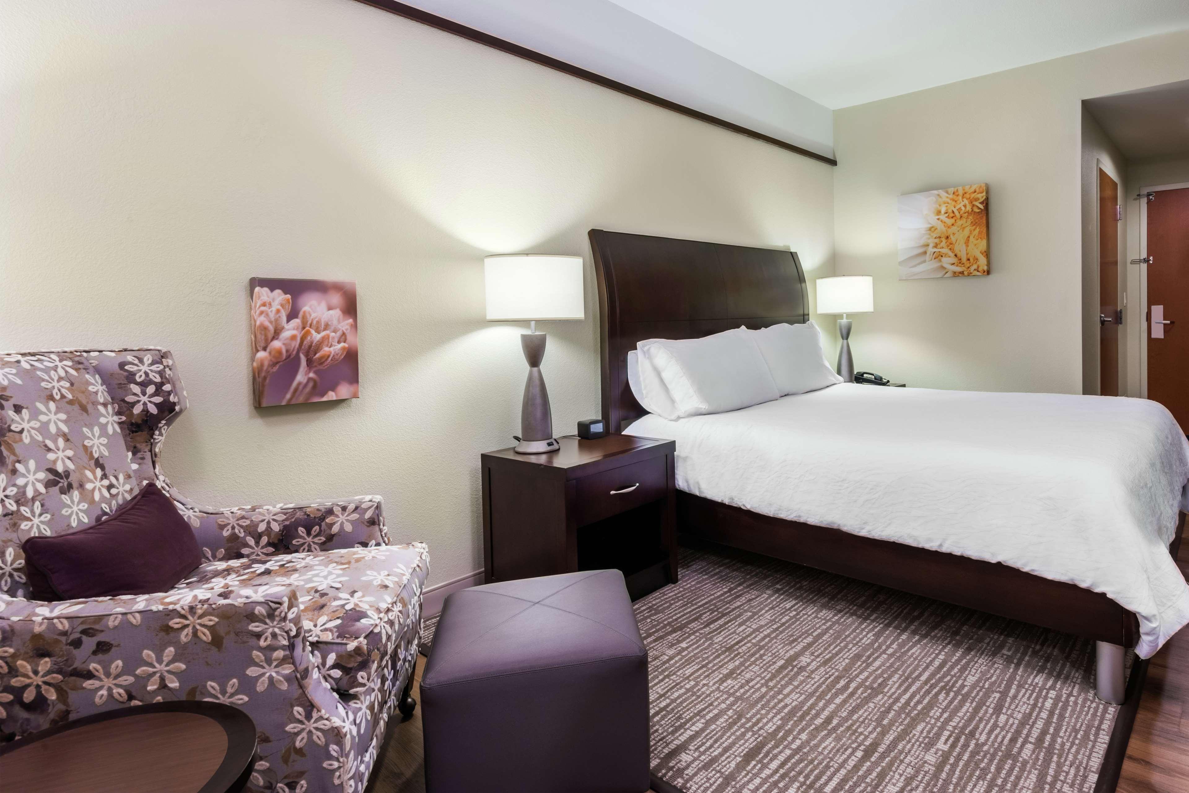 Hilton Garden Airport Hotel
