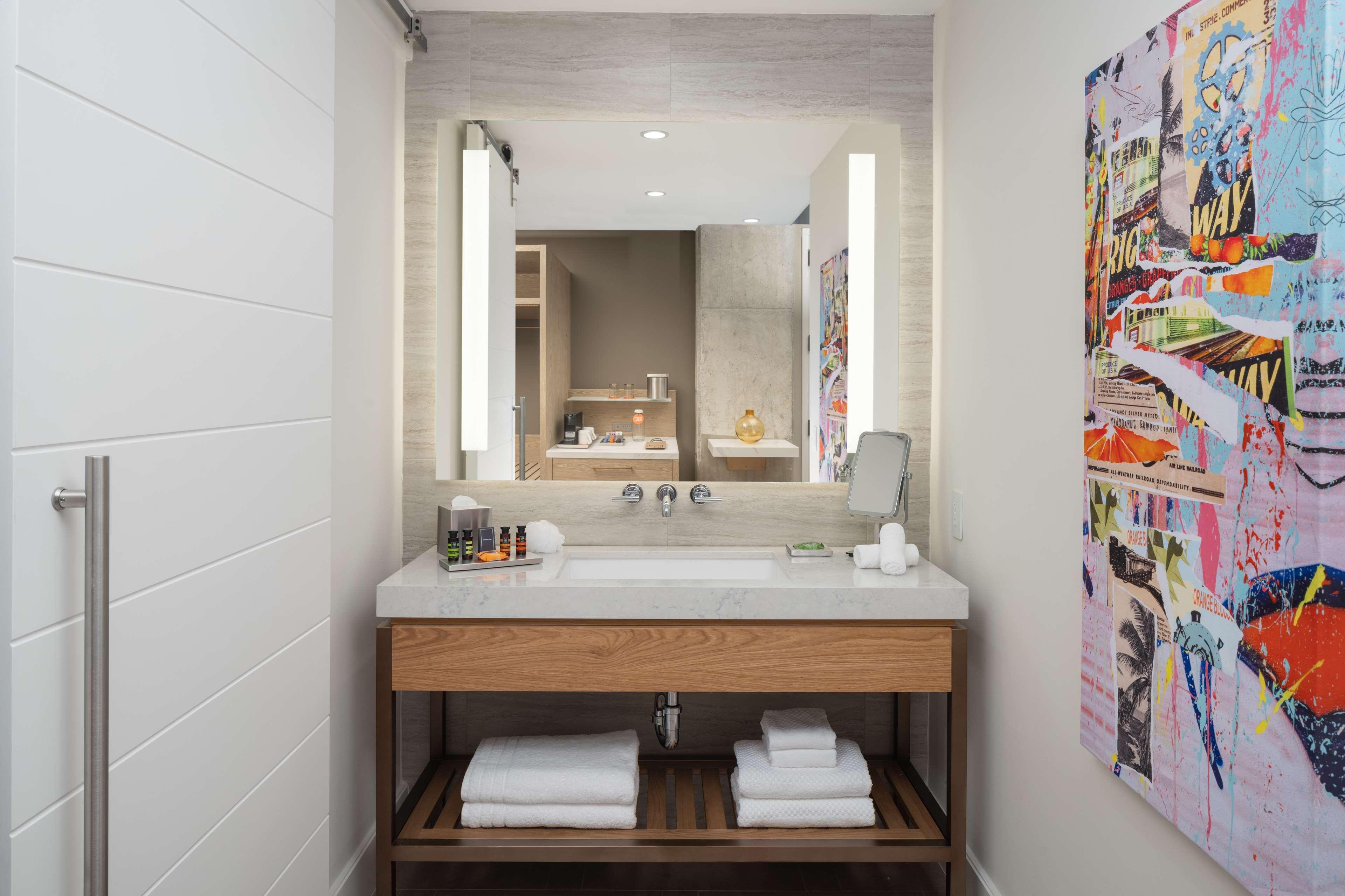 Hotel Canopy By Hilton West Palm Downtown 4*