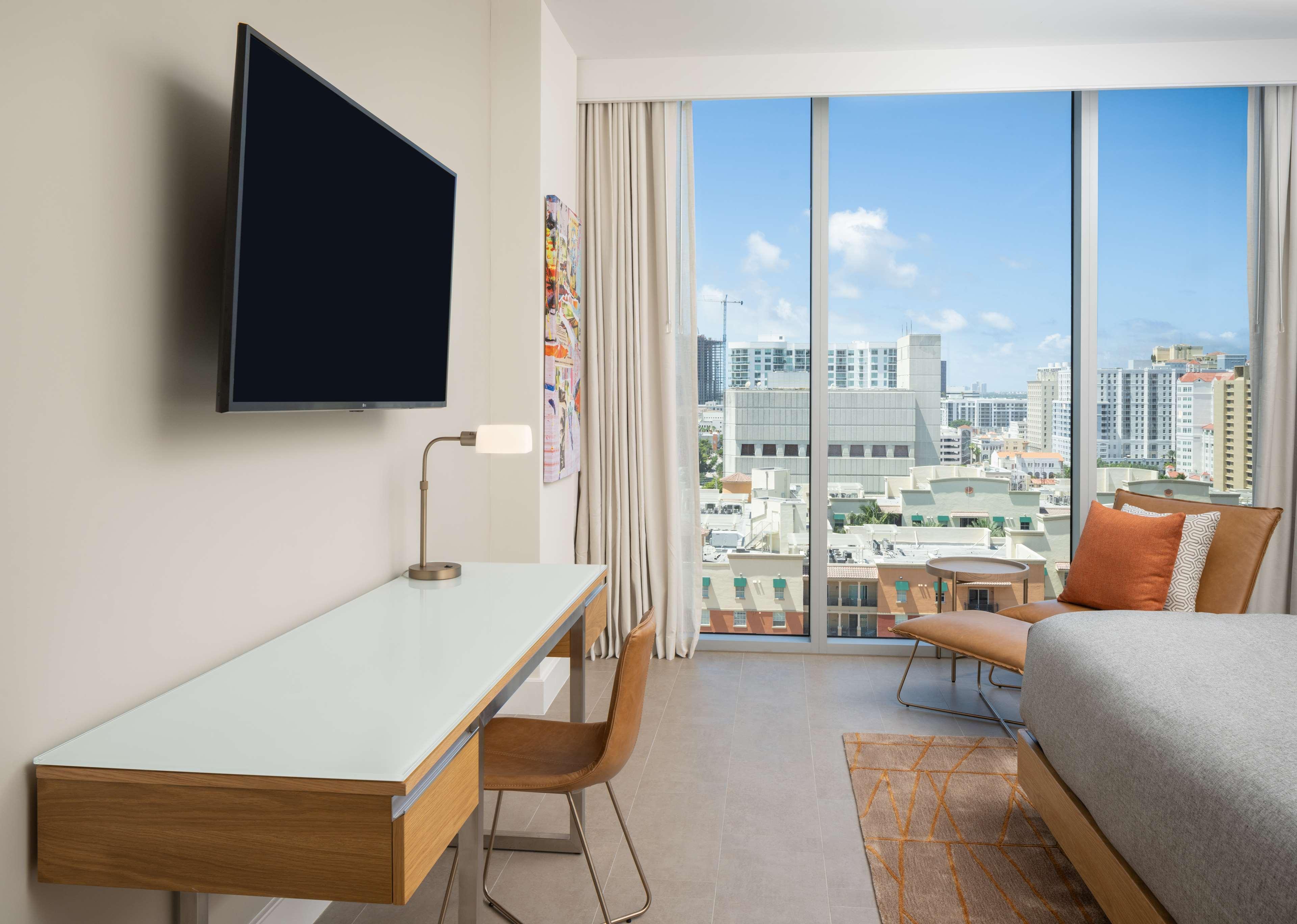 Hotel Canopy By Hilton West Palm Downtown 4*