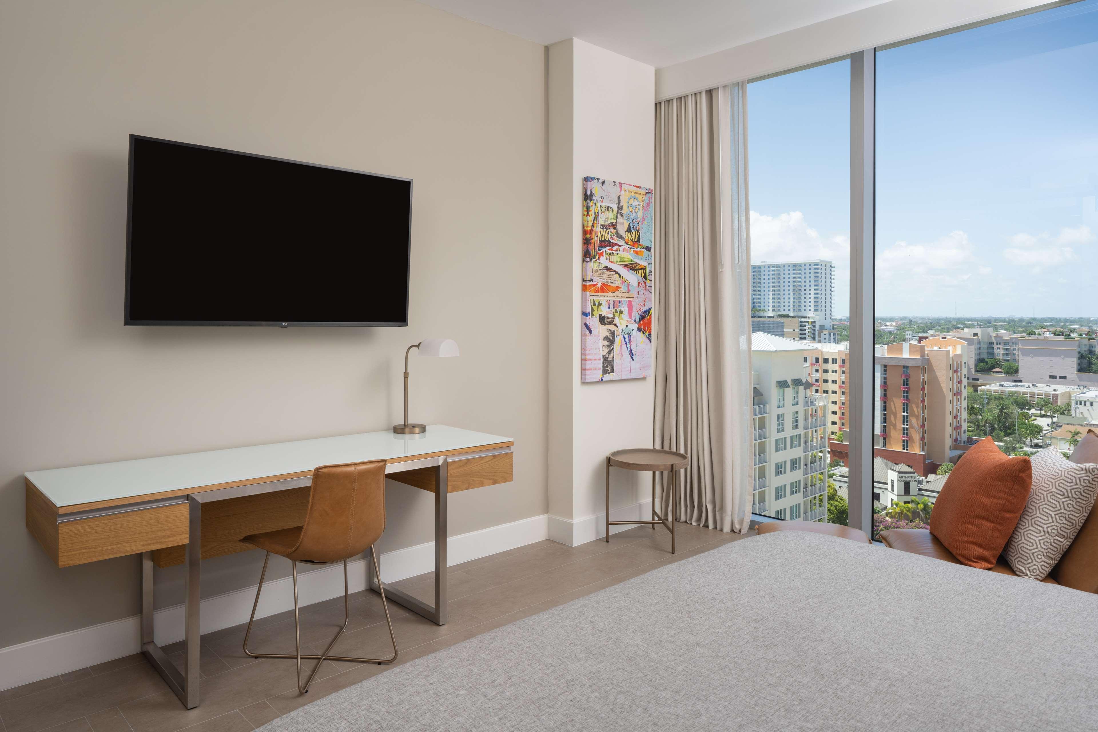 Canopy By Hilton West Palm Downtown 4*