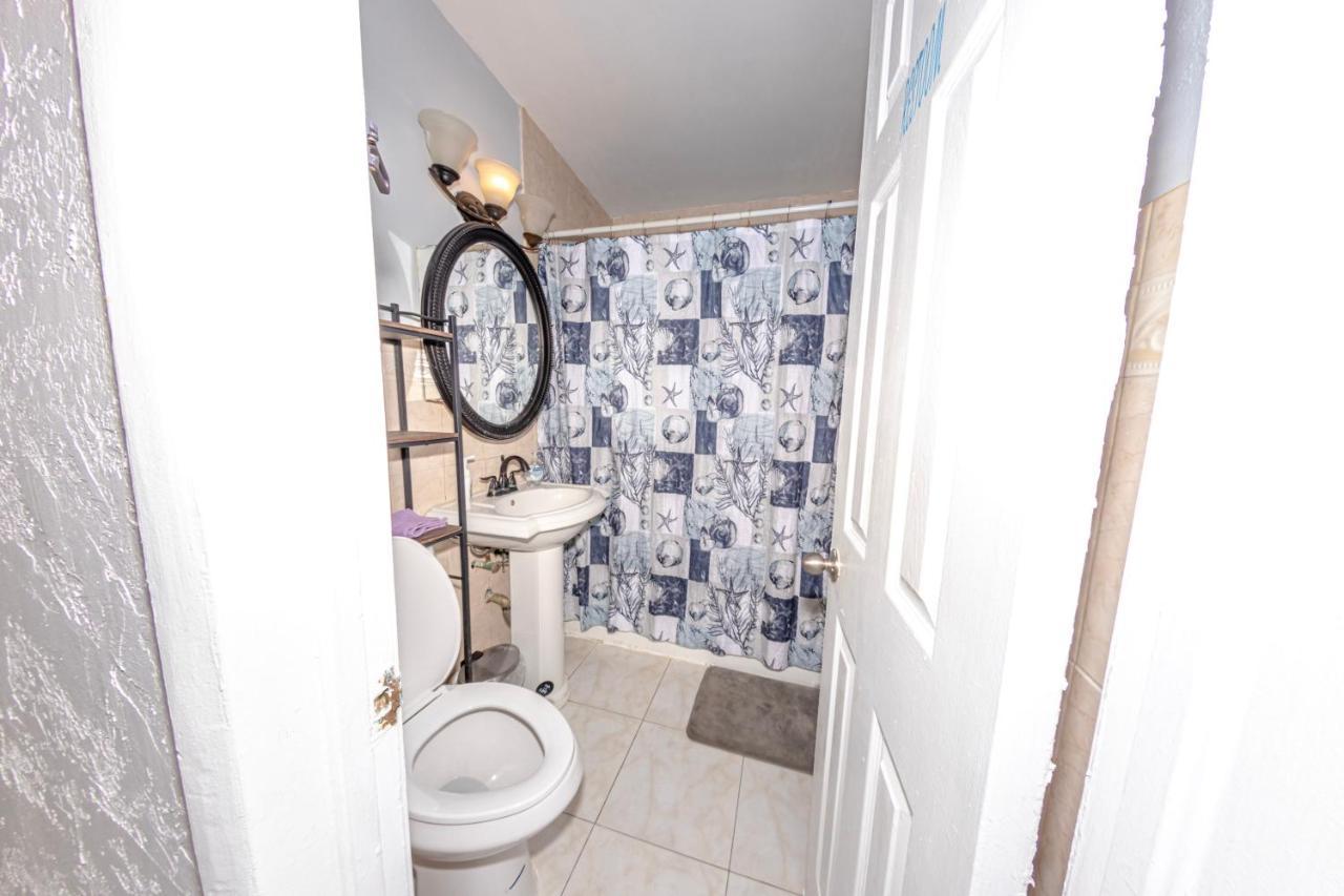 Private With Private Shower Hospedagem domiciliar *