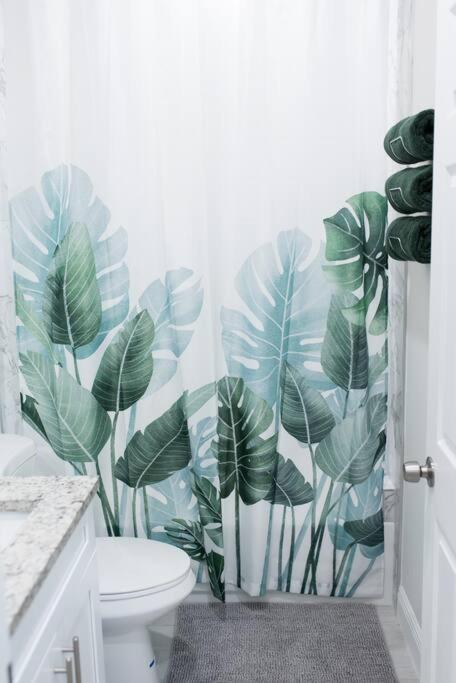 Holiday home Stylish New Mins From Downtown, Airport And Beach! *