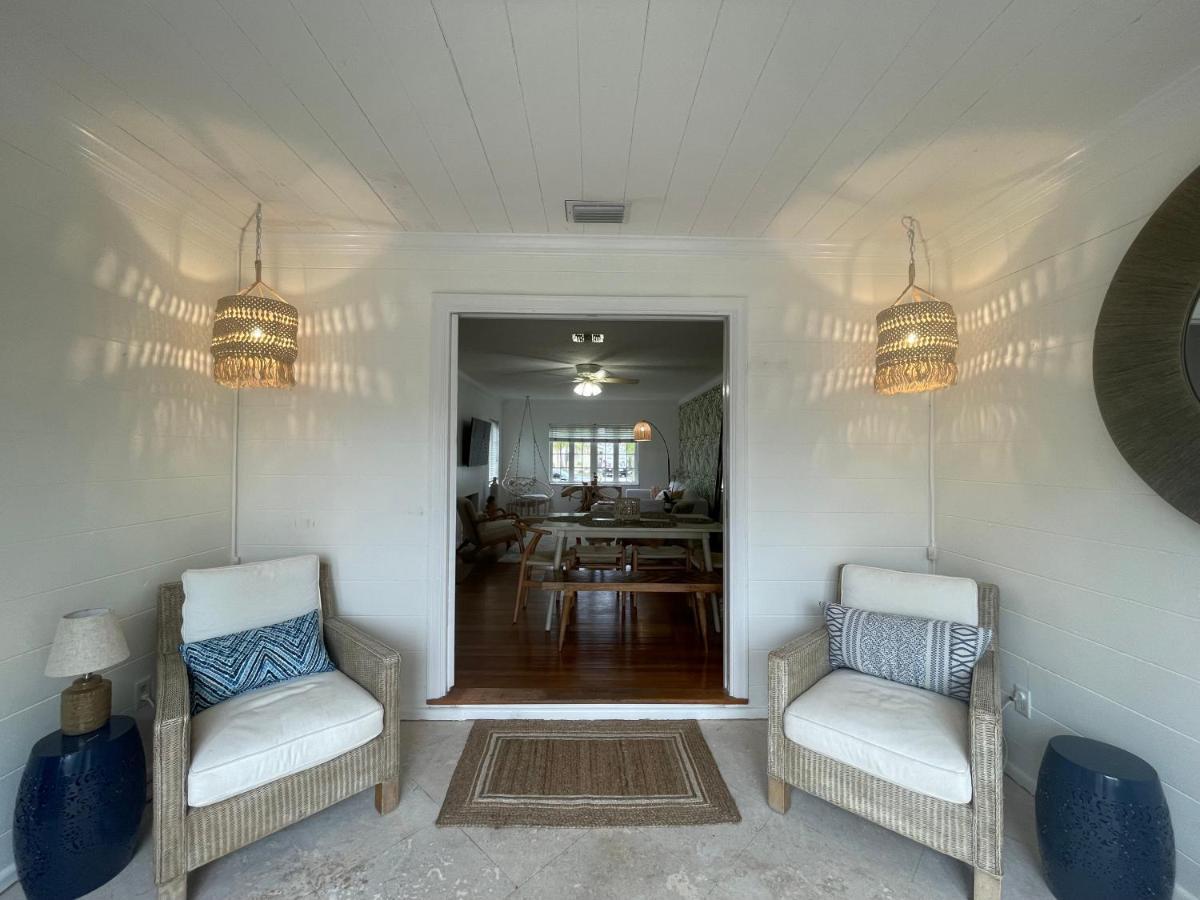 Villa Hot Tub, Tiki Bar, Outdoor Shower, Near Intercoastal Waterway!