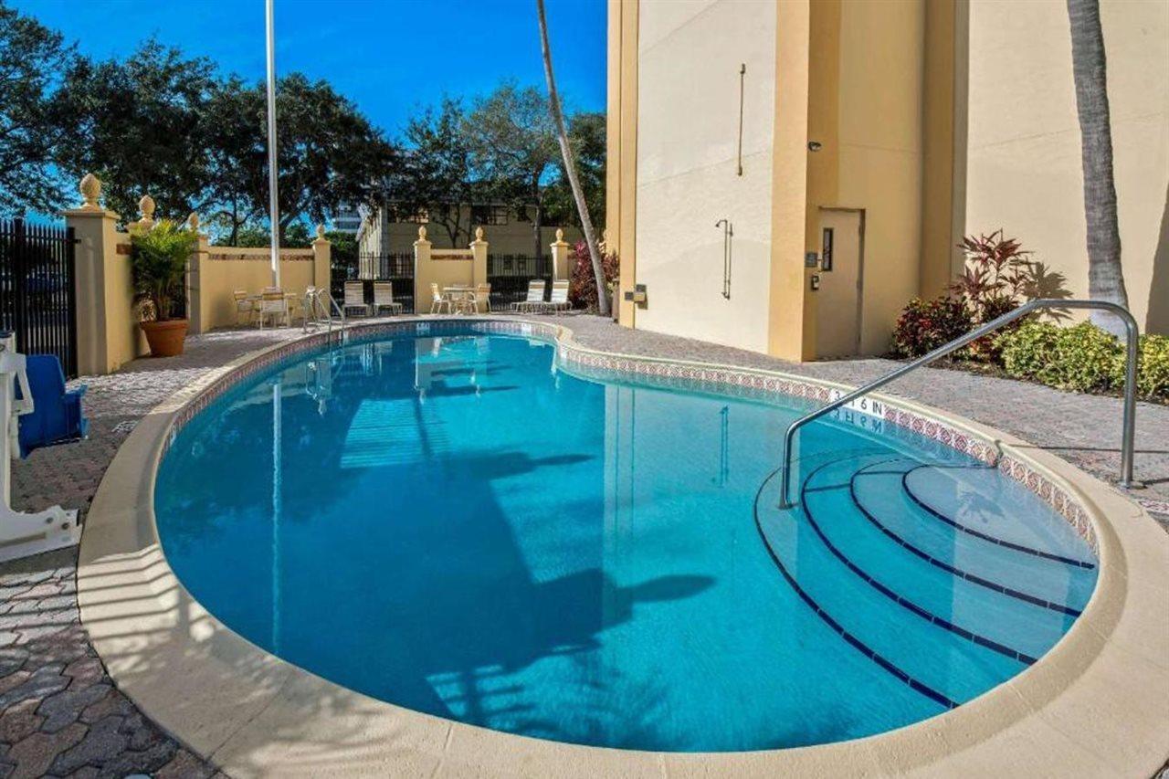 La Quinta By Wyndham West Palm Airport 3*