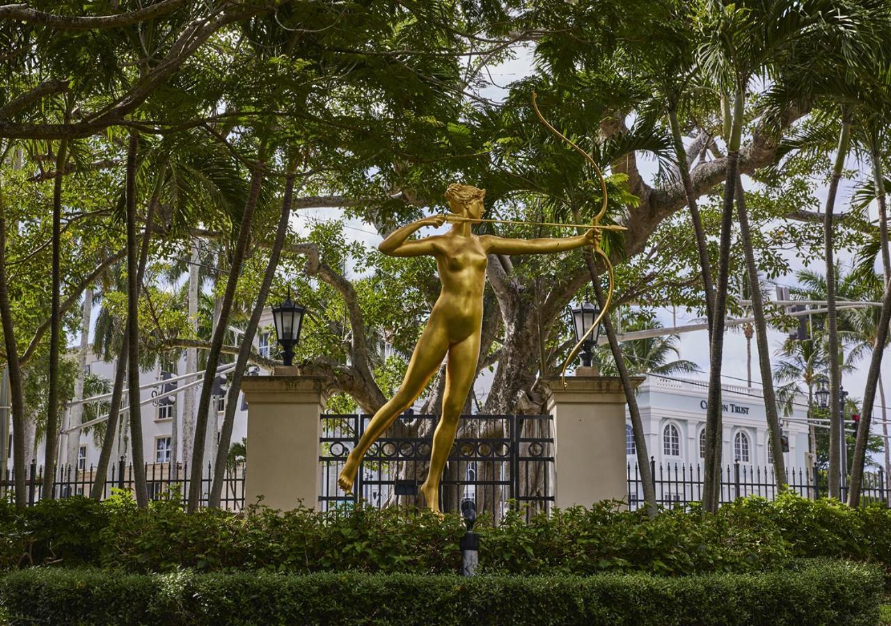 Aka West Palm Hotel