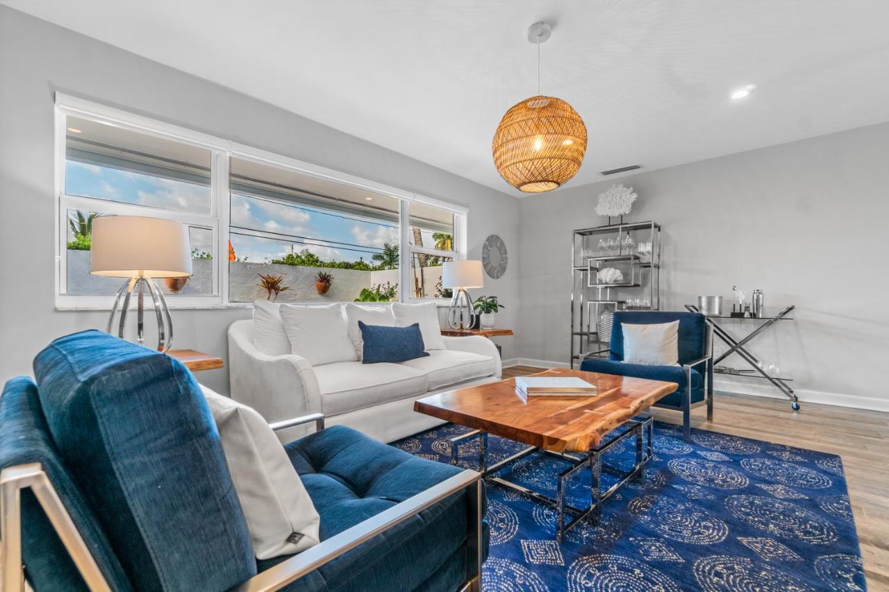 Seven Palms Waterfront, Heated Pool & Private Dock -walk To Beach!