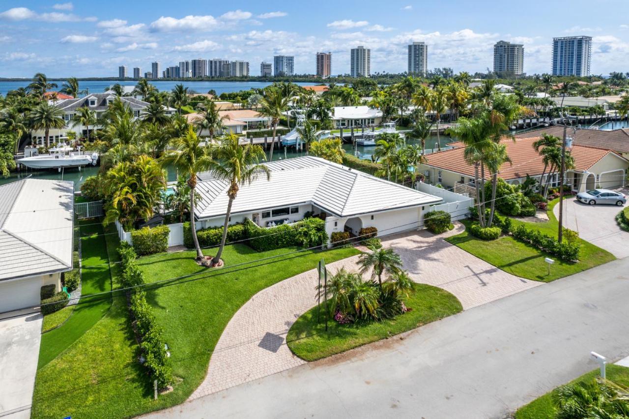 Seven Palms Waterfront, Heated Pool & Private Dock -walk To Beach! *