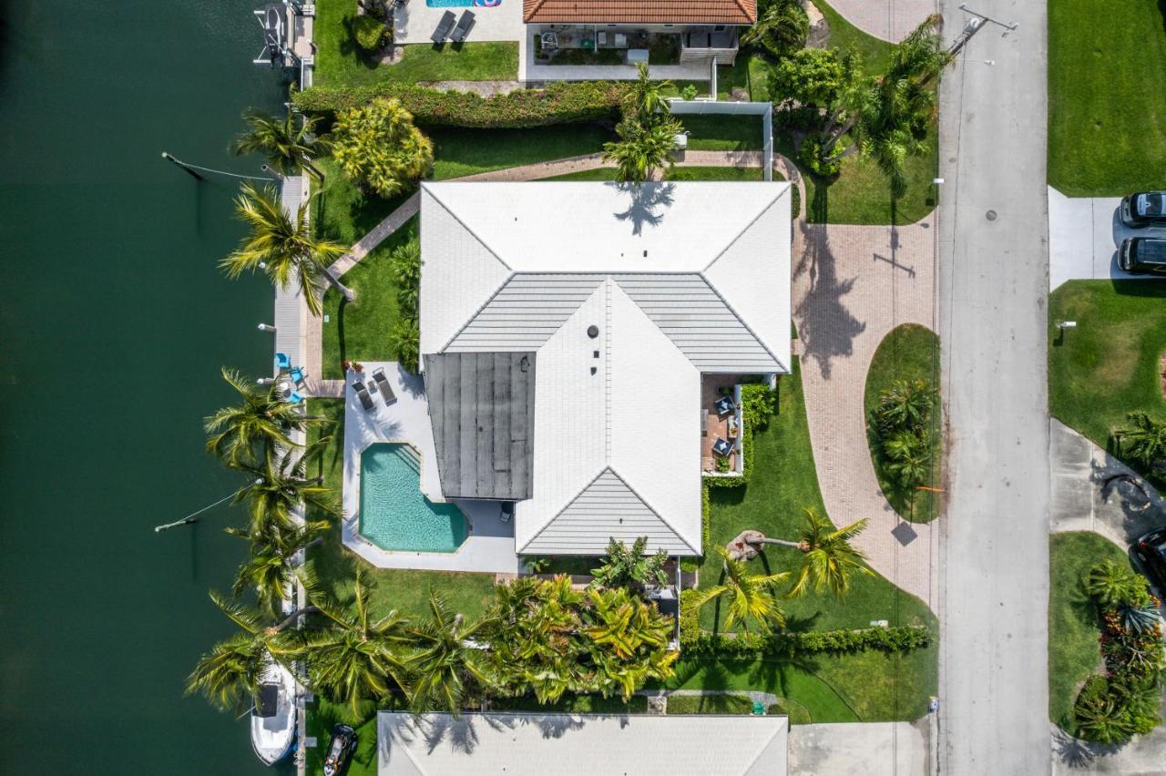 Seven Palms Waterfront, Heated Pool & Private Dock -walk To Beach!