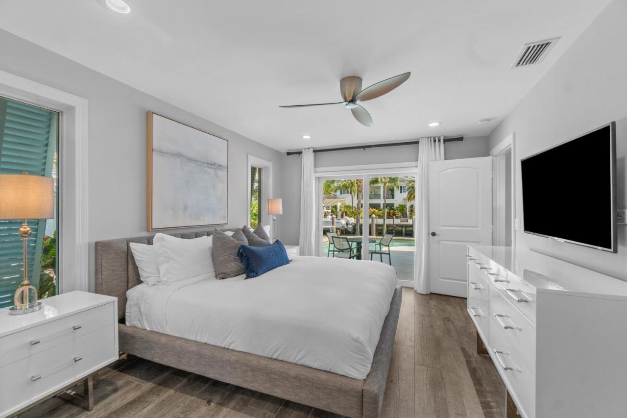 Seven Palms Waterfront, Heated Pool & Private Dock -walk To Beach! Villa West Palm Beach