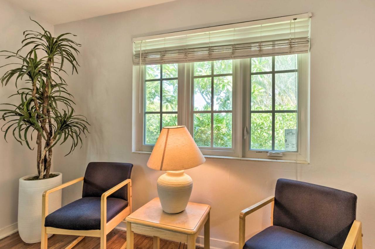 Vibrant West Palm Less Than 2 Mi To Beach! Holiday home West Palm Beach