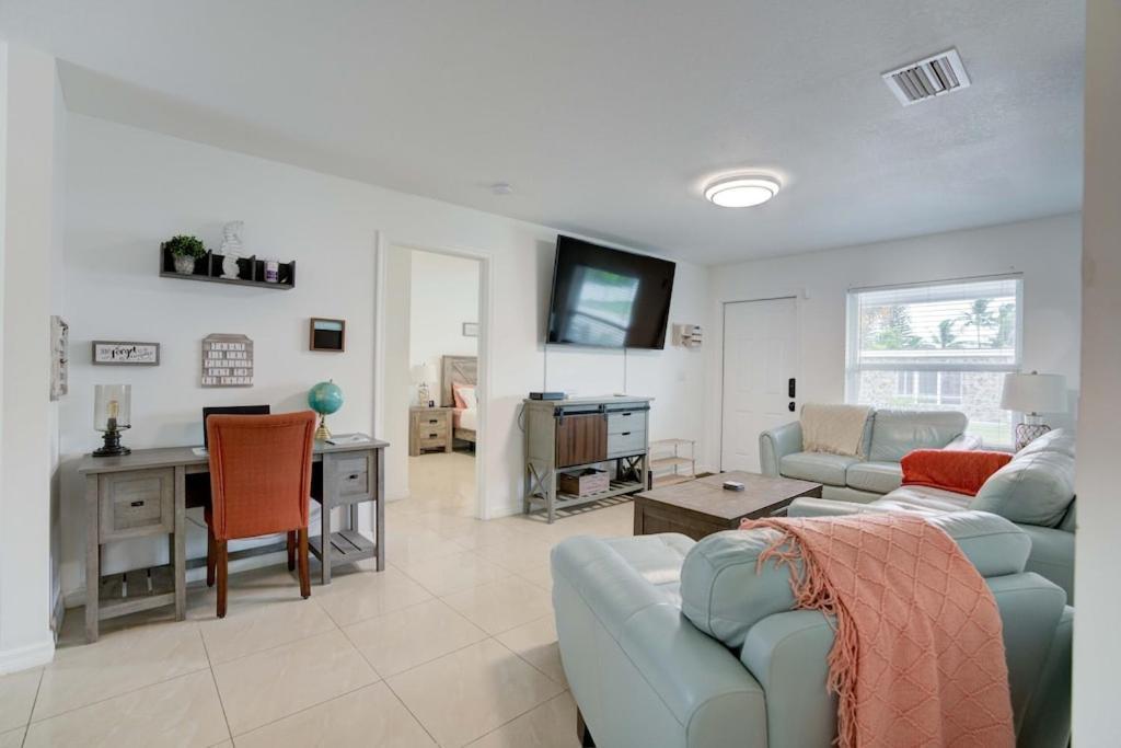 Holiday home Cj's Coastal - Right Near Beach! West Palm Beach