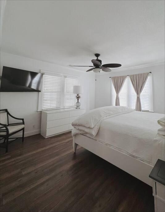 Beautiful Main House In West Palm Holiday home West Palm Beach