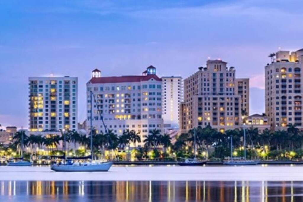 Beautiful Main House In West Palm Holiday home West Palm Beach