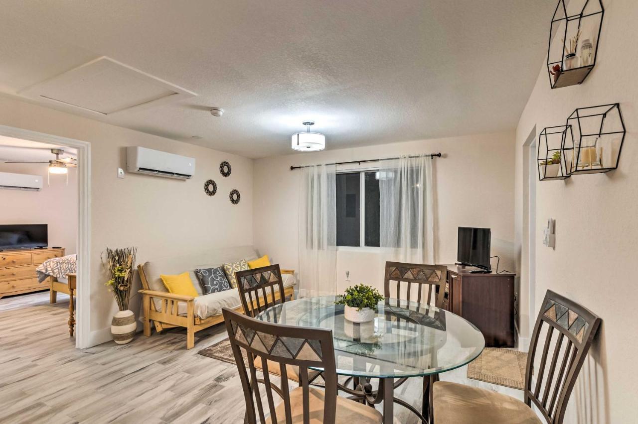 Inviting Less Than 2 Mi To Riviera Beach! Apartment