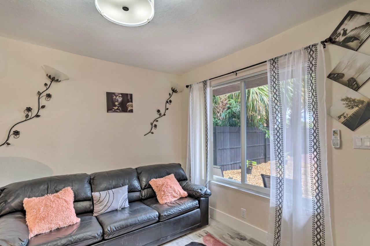Apartment Ideally Located West Palm Apartment! West Palm Beach