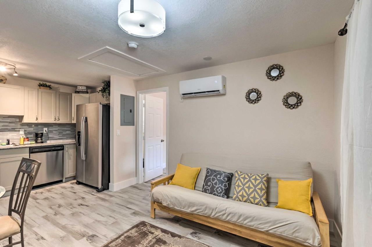 Inviting Less Than 2 Mi To Riviera Beach! West Palm Beach