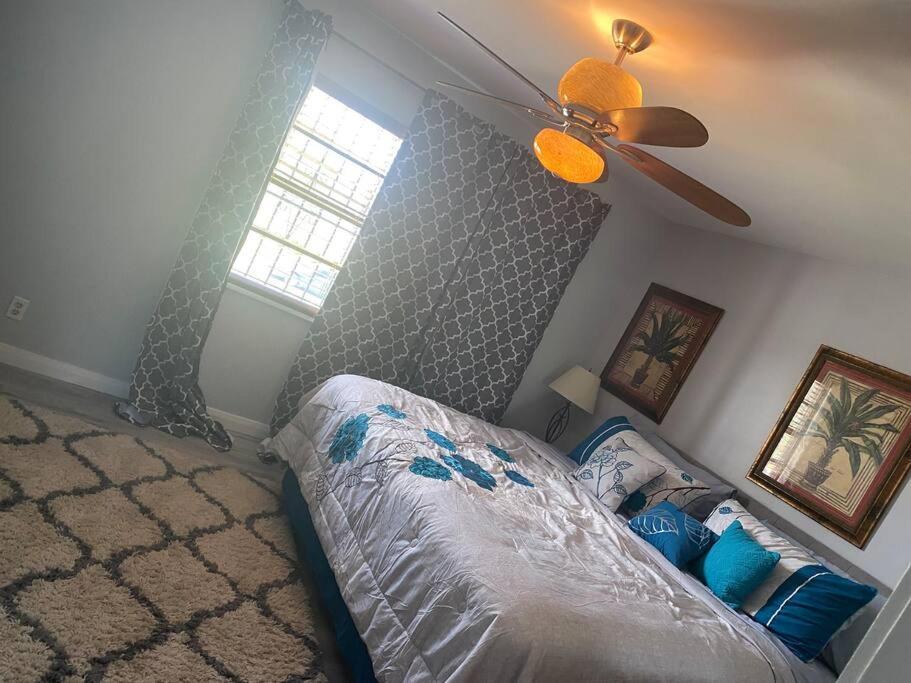 Private Townhouse With Courtyard And Covered Patio Apartment West Palm Beach