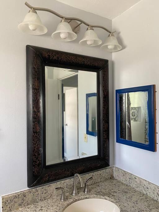 Apartment Private Townhouse With Courtyard And Covered Patio *