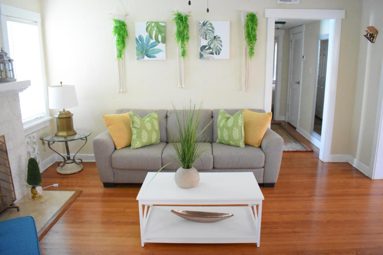 In The Heart Of West Palm Beach, Pets Welcome Villa