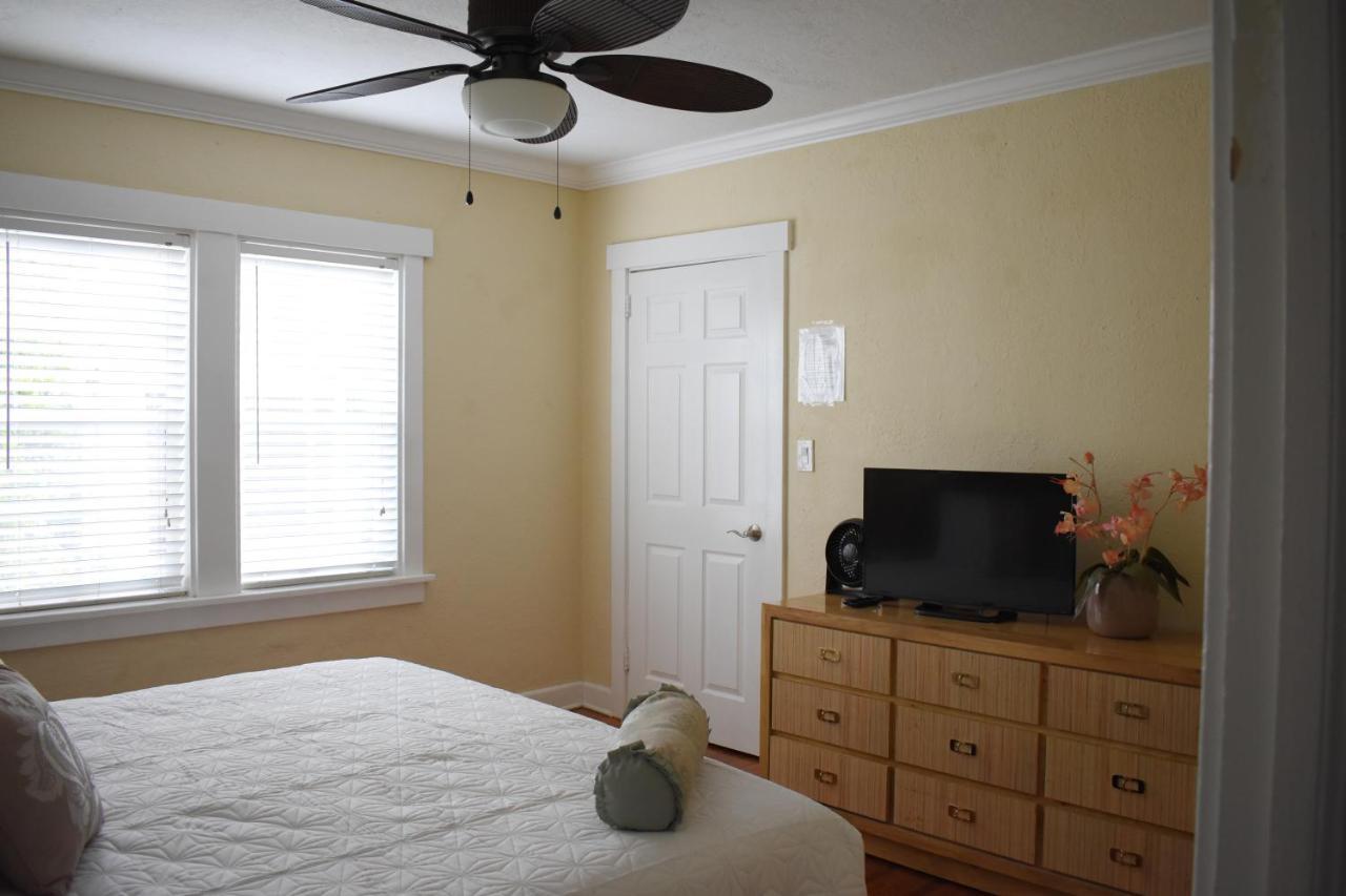 In The Heart Of West Palm Beach, Pets Welcome Villa