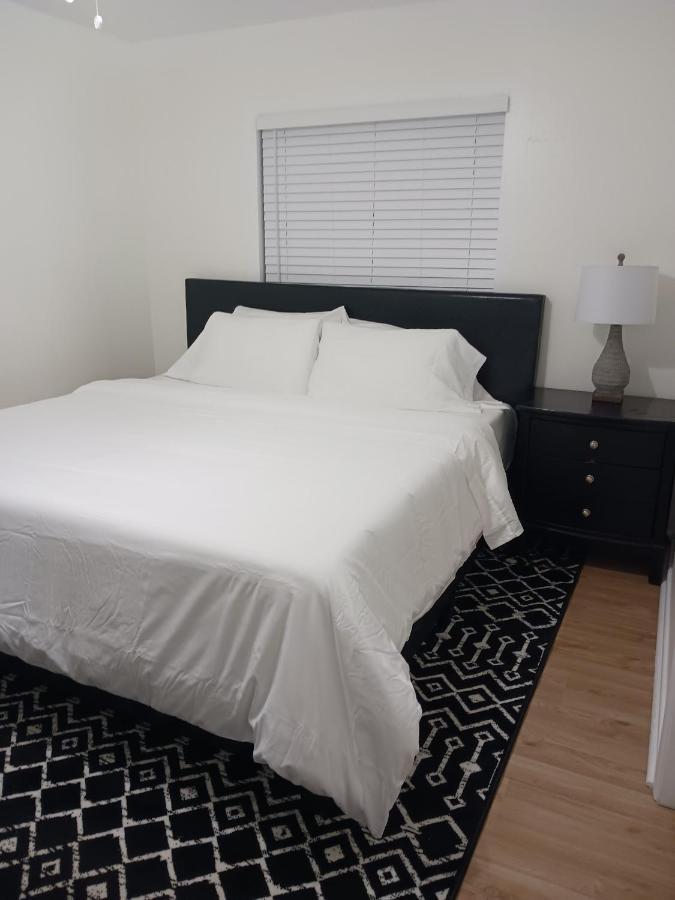 Apartment Singer Island Stunner ** Sunset Shores ** Oasis By The West Palm Beach