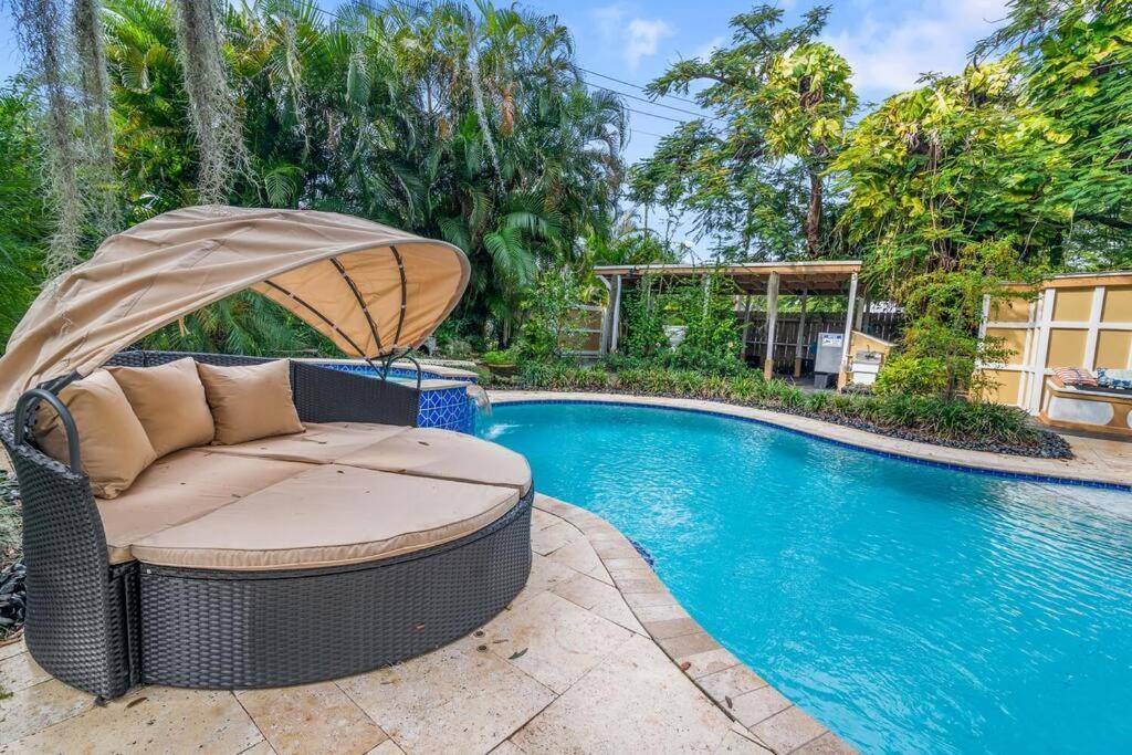 Tropical Oasis Located Near With Pool And Hot Tub West Palm Beach