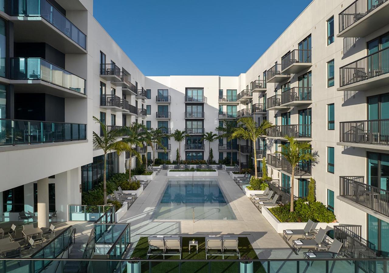 Hotel Aka West Palm