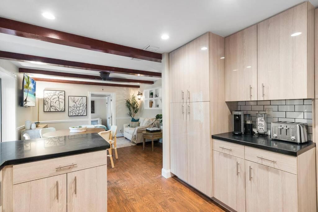 Tropical Oasis Located Near With Pool And Hot Tub * West Palm Beach