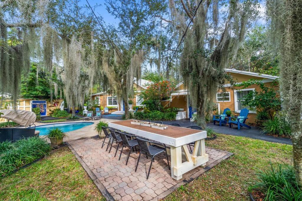Tropical Oasis Located Near With Pool And Hot Tub *