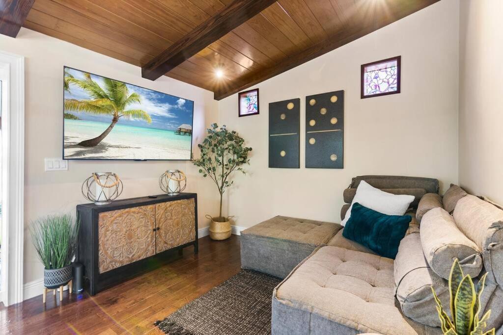Villa Tropical Oasis Located Near With Pool And Hot Tub West Palm Beach