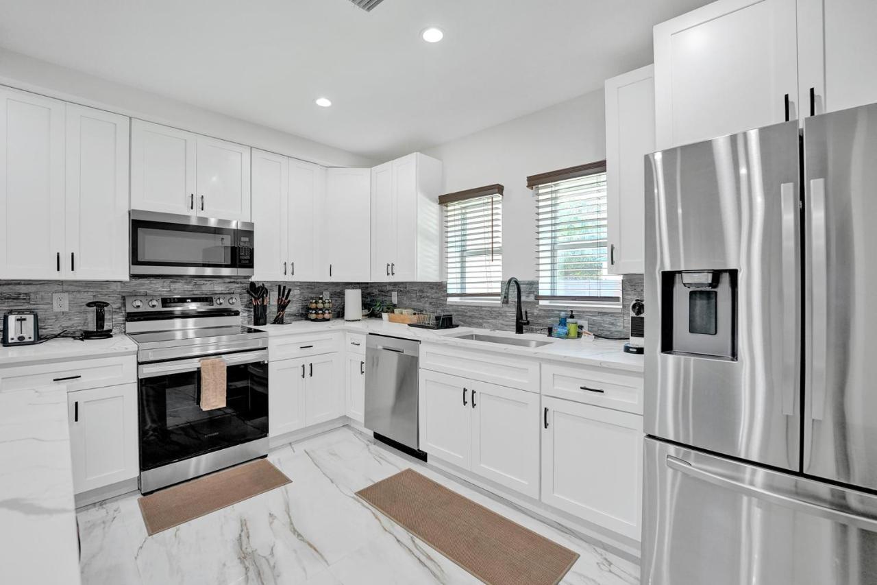 Holiday home Immaculate 3-bed House In West Palm *